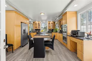11337 Hayvenhurst, Granada Hills, CA 91344 - Photo 23