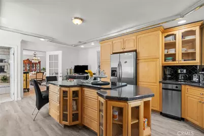 11337 Hayvenhurst, Granada Hills, CA 91344 - Photo 27