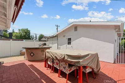 11337 Hayvenhurst, Granada Hills, CA 91344 - Photo 59