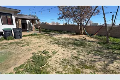 1866 E Avenue Q11, Palmdale, CA 93550 - Photo 21