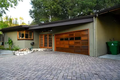 15511 Woodcrest Drive, Sherman Oaks, CA 91403 - Photo 3