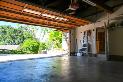 15511 Woodcrest Drive, Sherman Oaks, CA 91403 - Photo 27