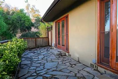 15511 Woodcrest Drive, Sherman Oaks, CA 91403 - Photo 7