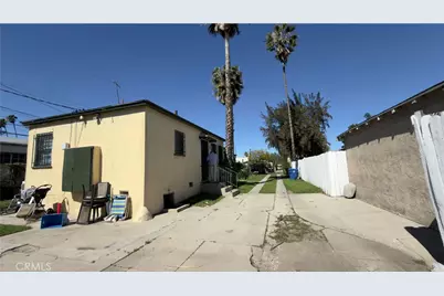1352 W 60th, Los Angeles, CA 90044 - Photo 29