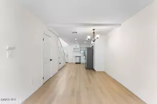 14618 Gilmore St, Van Nuys, CA 91411 - Photo 11