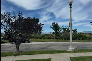 27010 Carmelita, Valencia, CA 91355 - Photo 3