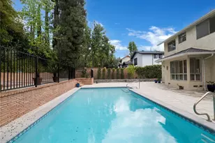 22649 Town Crier Rd, Calabasas, CA 91302 - Photo 43