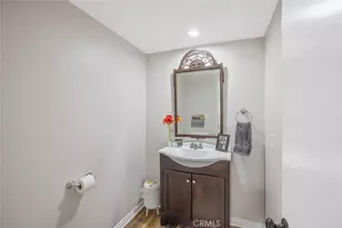 28137 Oaklar Dr, Saugus, CA 91350 - Photo 11