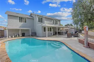 28137 Oaklar Dr, Saugus, CA 91350 - Photo 29