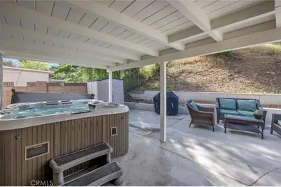28137 Oaklar Drive, Saugus, CA 91350 - Photo 29