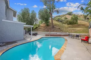 28137 Oaklar Dr, Saugus, CA 91350 - Photo 45