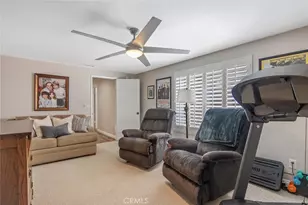 28137 Oaklar Dr, Saugus, CA 91350 - Photo 19