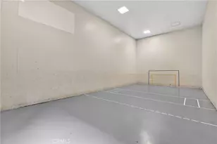 5550 Owensmouth, Woodland Hills, CA 91367 - Photo 45