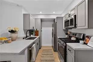 5550 Owensmouth, Woodland Hills, CA 91367 - Photo 3