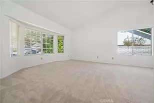 31918 Gelding, Castaic, CA 91384 - Photo 5