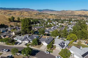 31918 Gelding, Castaic, CA 91384 - Photo 3