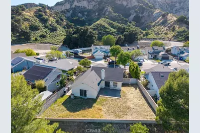 31918 Gelding, Castaic, CA 91384 - Photo 7