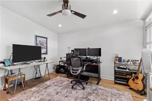 4479 Azalia Dr, Tarzana, CA 91356 - Photo 17