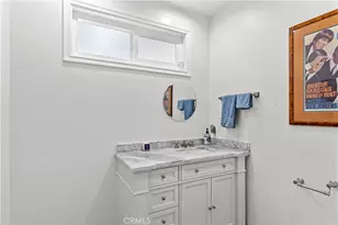 4479 Azalia Dr, Tarzana, CA 91356 - Photo 17