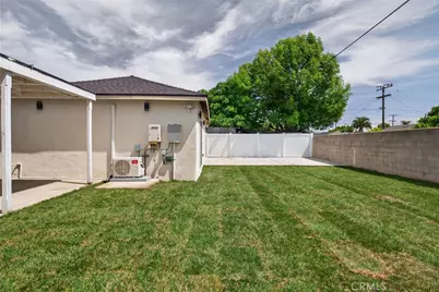 906 W Poplar Street, Compton, CA 90220 - Photo 33