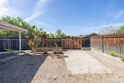 37255 E 28th, Palmdale, CA 93550 - Photo 9