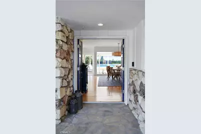 23929 Crosson, Woodland Hills, CA 91367 - Photo 3