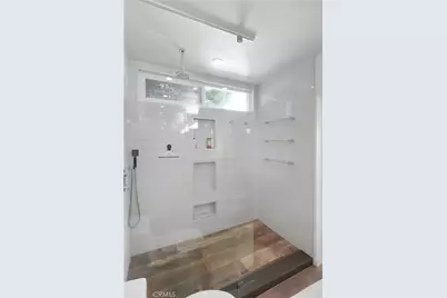 23929 Crosson, Woodland Hills, CA 91367 - Photo 15