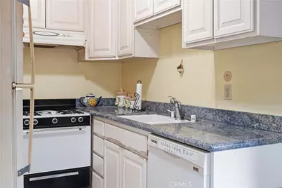 14560 Clark Street #215, Sherman Oaks, CA 91411 - Photo 9