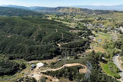 42135 San Francisquito Canyon Rd, Lake Hughes, CA 93532 - Photo 37
