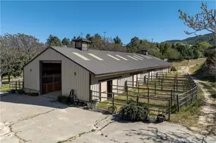 42135 San Francisquito Canyon Rd, Lake Hughes, CA 93532 - Photo 23