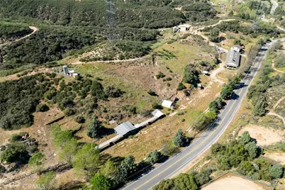 42135 San Francisquito Canyon Rd, Lake Hughes, CA 93532 - Photo 27