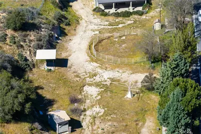 42135 San Francisquito Canyon Rd, Lake Hughes, CA 93532 - Photo 29