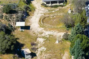 42135 San Francisquito Canyon Rd, Lake Hughes, CA 93532 - Photo 29