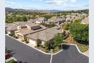 23720 Forest View Court, Valencia, CA 91354 - Photo 3