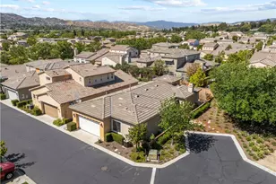 23720 Forest View Ct, Valencia, CA 91354 - Photo 3