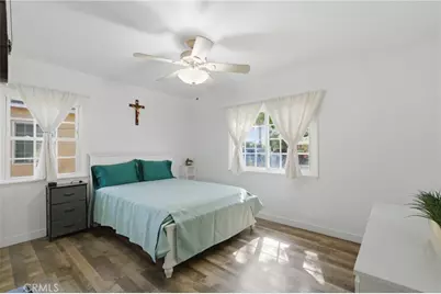 6836 Aura, Reseda, CA 91335 - Photo 19
