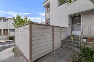 10231 Independence, Chatsworth, CA 91311 - Photo 3