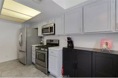 10231 Independence #C17, Chatsworth, CA 91311 - Photo 15