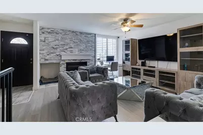 10231 Independence #C17, Chatsworth, CA 91311 - Photo 5