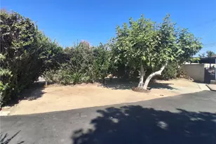 11662 Glamis St, Sylmar, CA 91342 - Photo 29