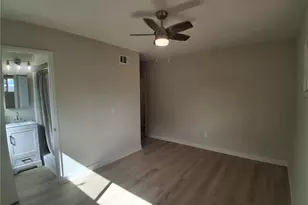 11662 Glamis St, Sylmar, CA 91342 - Photo 33