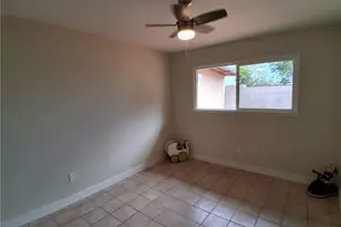 11662 Glamis St, Sylmar, CA 91342 - Photo 15