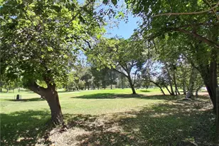 10471 Glenoaks Blvd, Pacoima, CA 91331 - Photo 15