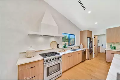 5534 Pattilar Avenue, Woodland Hills, CA 91367 - Photo 19