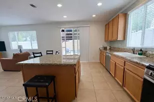 16149 Crespin Ct, Victorville, CA 92394 - Photo 5