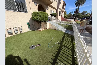 1117 Queen Anne, Los Angeles, CA 90019 - Photo 3