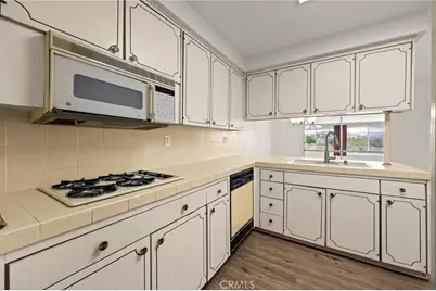 19309 Flowers Court, Newhall, CA 91321 - Photo 9