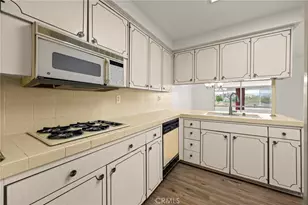 19309 Flowers Ct, Newhall, CA 91321 - Photo 9