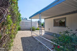 21440 W Brier Way, Saugus, CA 91350 - Photo 37