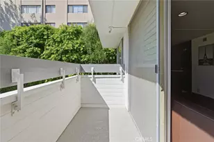 429 N Oakhurst Dr, Beverly Hills, CA 90210 - Photo 9